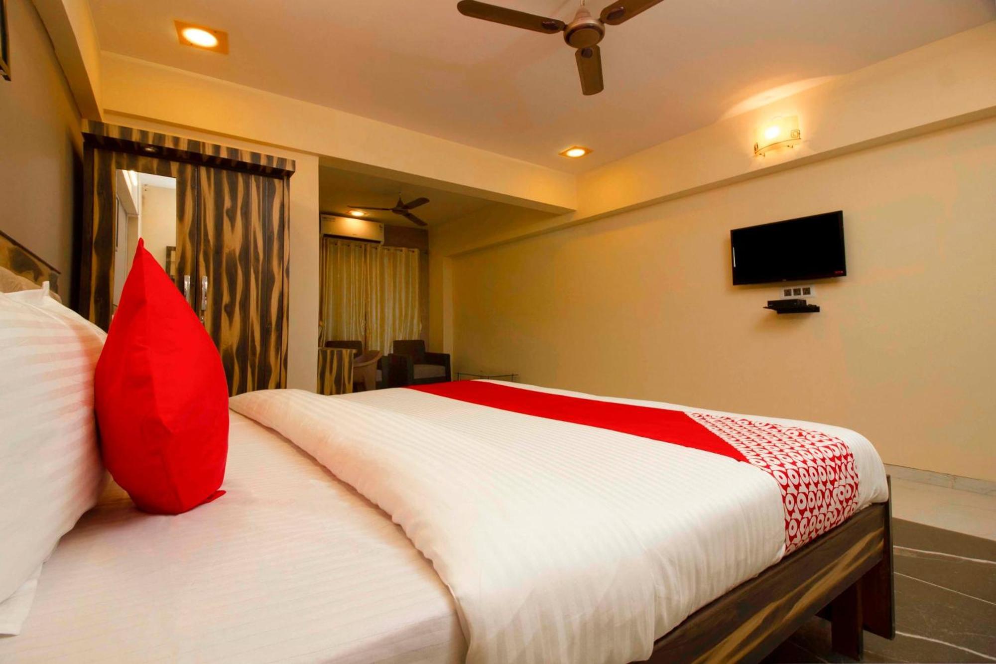 Hotel O The Star Hotel Panvel Eksteriør billede